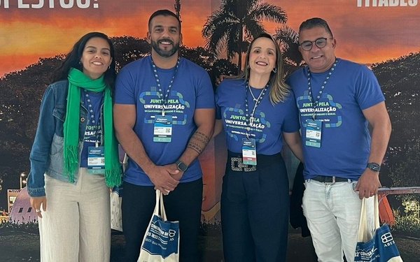 The managers from each Central: Poliana (Caetite Central), Leo (Seabra Central), Karine and Danilo (Jacobina Central).